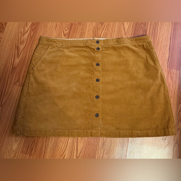 J.Crew Corduroy Button-Front Mini Size 24 – Buttery Mustard Gold Fall Winter - Picture 2 of 6